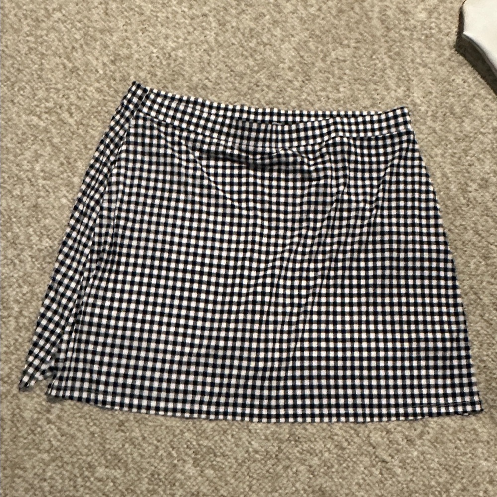 Susan Graver black and White Checkered Skort